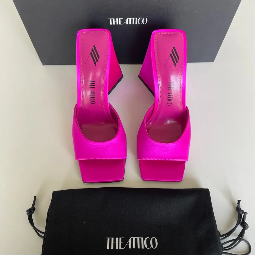 The Attico Devon Mule in Fuchsia - Picture 8 of 8